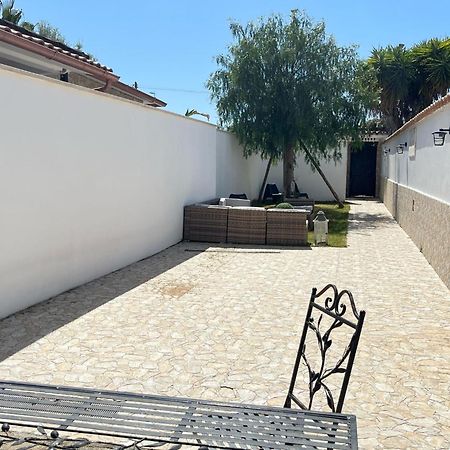 Casa Vacanza Fiera Di Roma Ponte Galeria Exteriör bild
