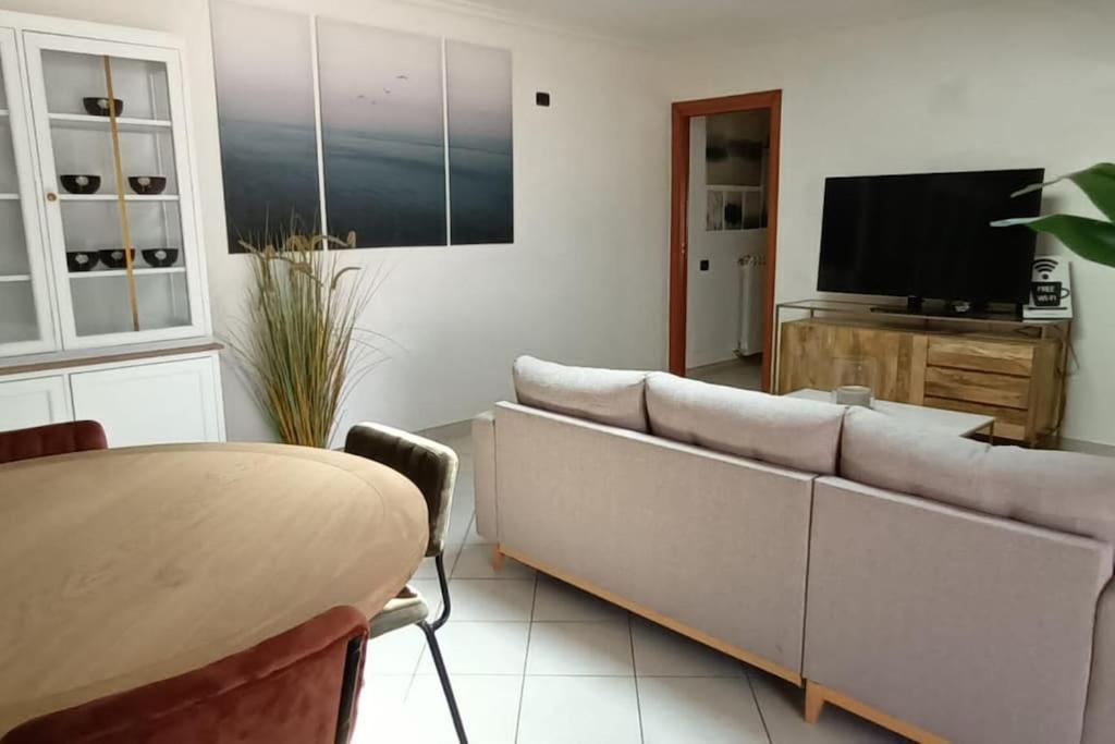 Casa Vacanza Fiera Di Roma Ponte Galeria Exteriör bild